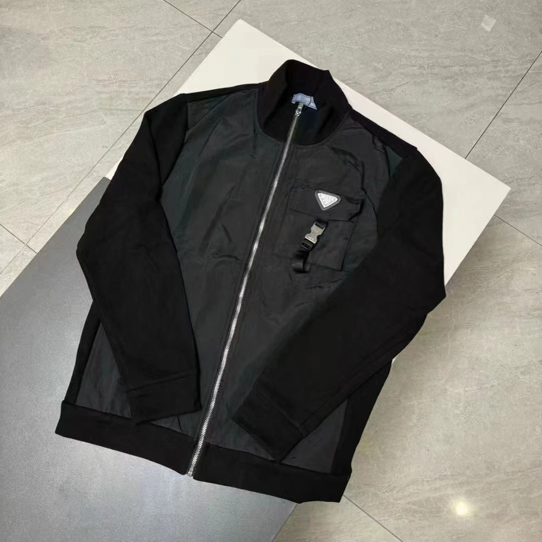 Designer Brand Mens Jacket Classic Metal Triangle Hasp Pocket Coat Youth Men Zipper Loose Coat Jackets Stand Collar Pocket Warm Jacket Casual Loose Jackets Coats