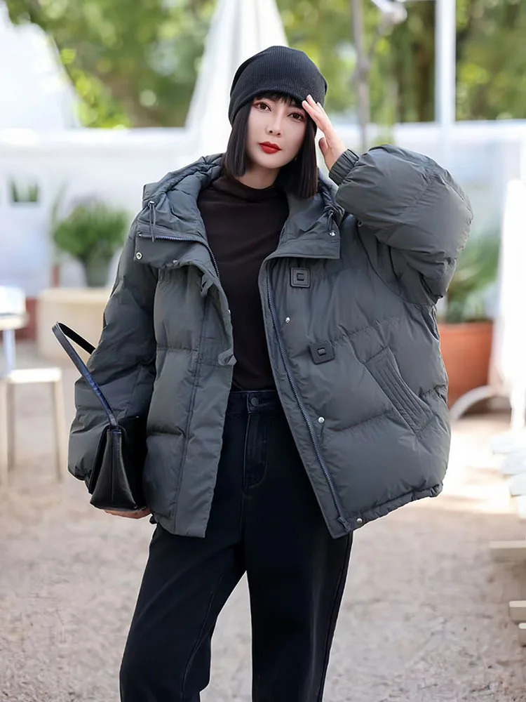 Solid color loose casual short sleeved jacket winter thick hooded white duck down coat pocket button zipper coat 241112