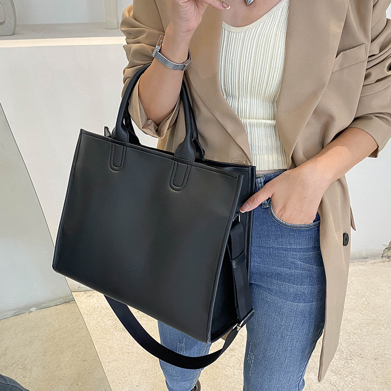High quality for women and men, classic large capacity crossbody shoulder bag, retro business handbag, casual designer tote bag
