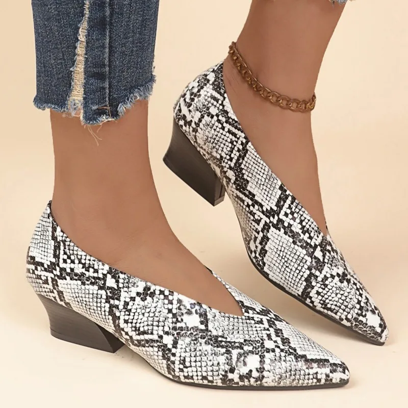Women's Pumps 2024 Fall Spring Autumn Slope Heel Pointed Toe V Mouthc Single Black 4cm Serpentine Middle Heel Retro Granny Shoes