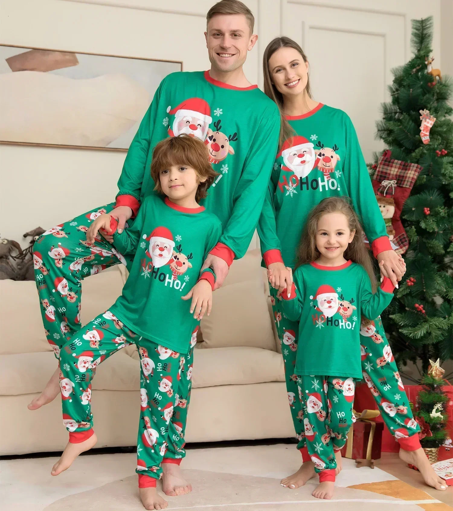 Family Look Christmas Pajamas Set Cartoon Print Parent-child Matching Outfits 2 Pcs Suit Baby Dog Romper Boys Girls Clothes 241112