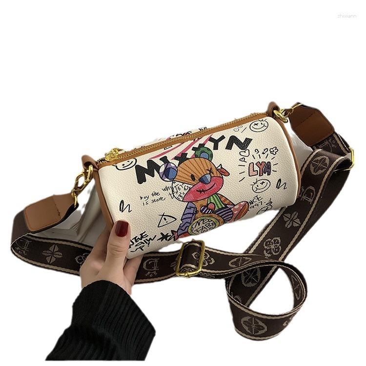 Free Shipping Totes 2025 Niche Design Fashion Bag Summer Bear Graffiti Underarm Cylinder Broadband Shoulder Messenger Designer Bag Luxury Bag Tote Bag