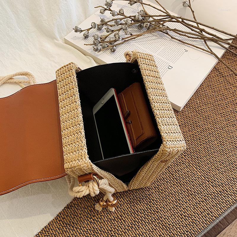 2025S designer Designer Handbags: Patchwork Crossbody Bag Fashionable Straw Handbags Women Stylish PU Leather Accent Lightweight Texture Beach Bag for