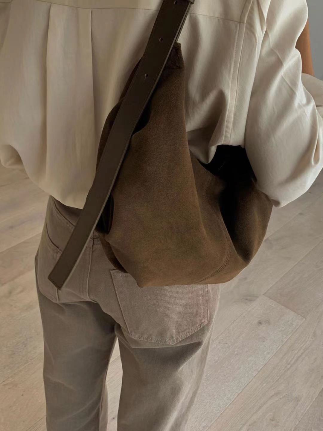 Underarm For Women's New Single Shoulder Crossbody Spring/Summer High Standard Real Nubuck Leather Dumpg Bag Patent Leather BagVoyage