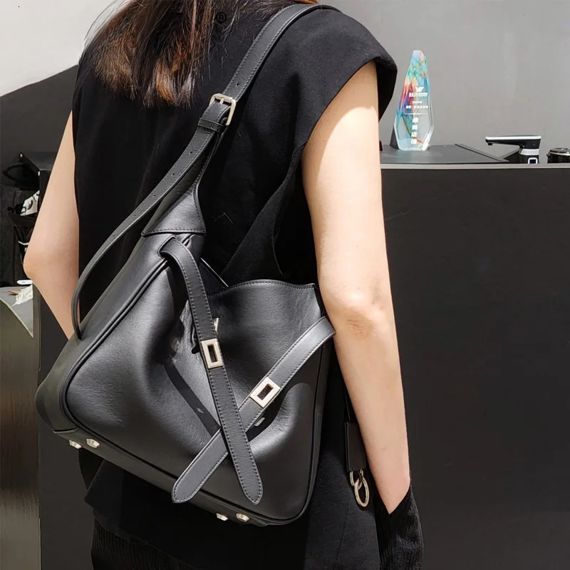 Top Layer Cowhide Underarm Design Women's Shoulder Bag Solid Color Handbag Genuine Leather Latest Style Genuine Leather
