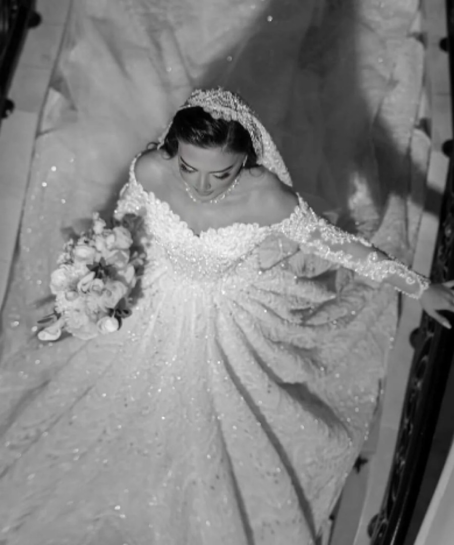 Saudi arabic crystal lace ball gown Wedding Dress off shoulder long sleeves sequins beaded wedding dresses ruffle Dubai r Bridal gowns plus size
