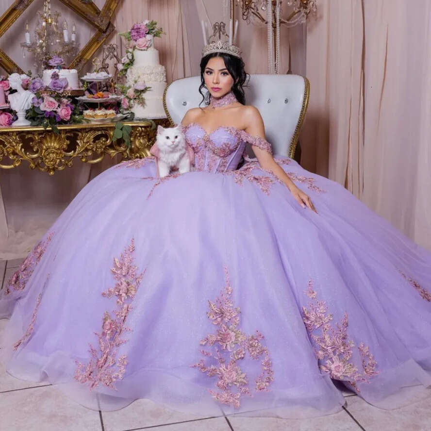 Sweetheart Lavender Corset Ball Gown Quinceanera Dresses Beaded D Wers Formal Prom Graduation Gowns Lace Up Princess Sweet s