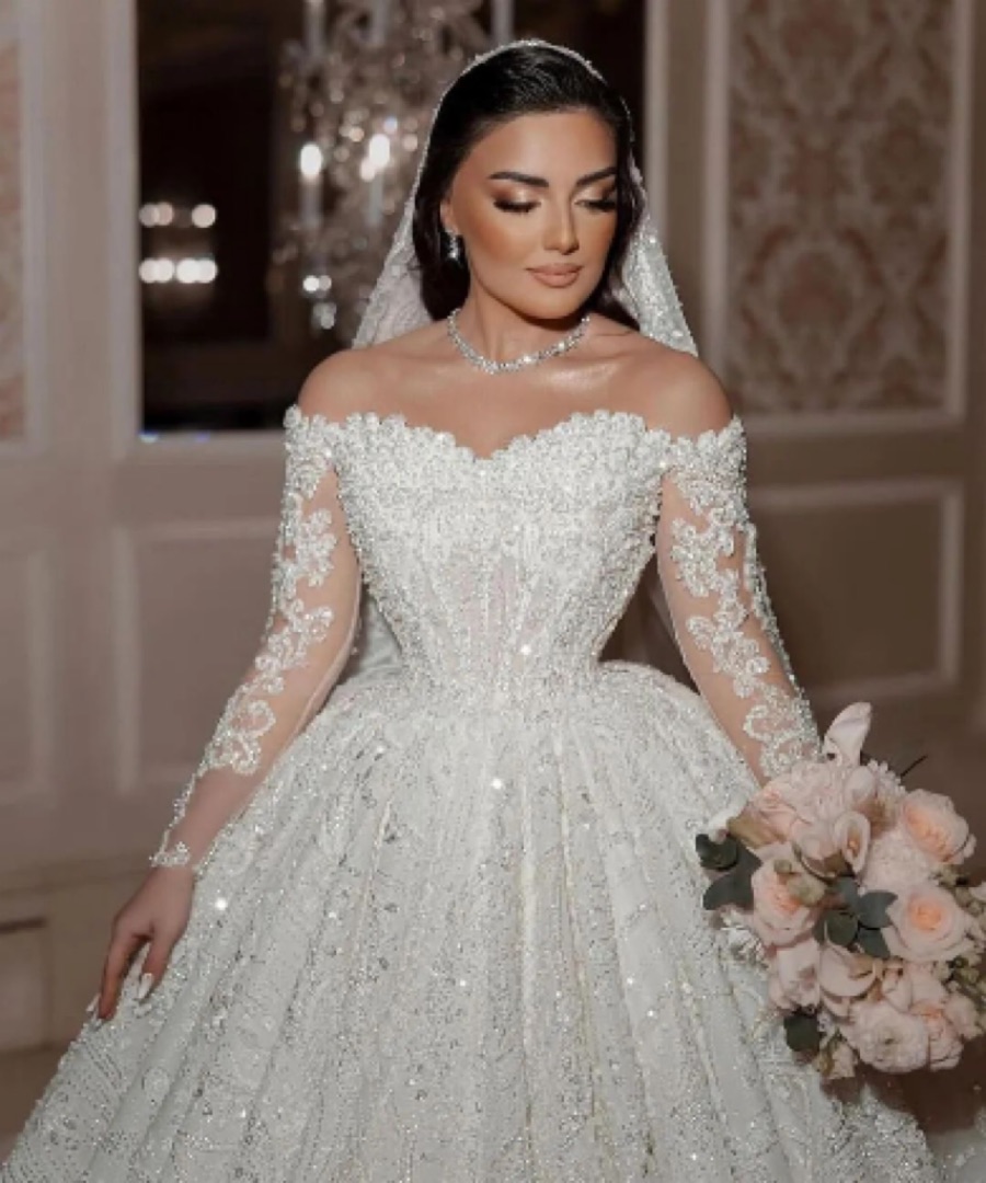 Saudi arabic crystal lace ball gown Wedding Dress off shoulder long sleeves sequins beaded wedding dresses ruffle Dubai r Bridal gowns plus size