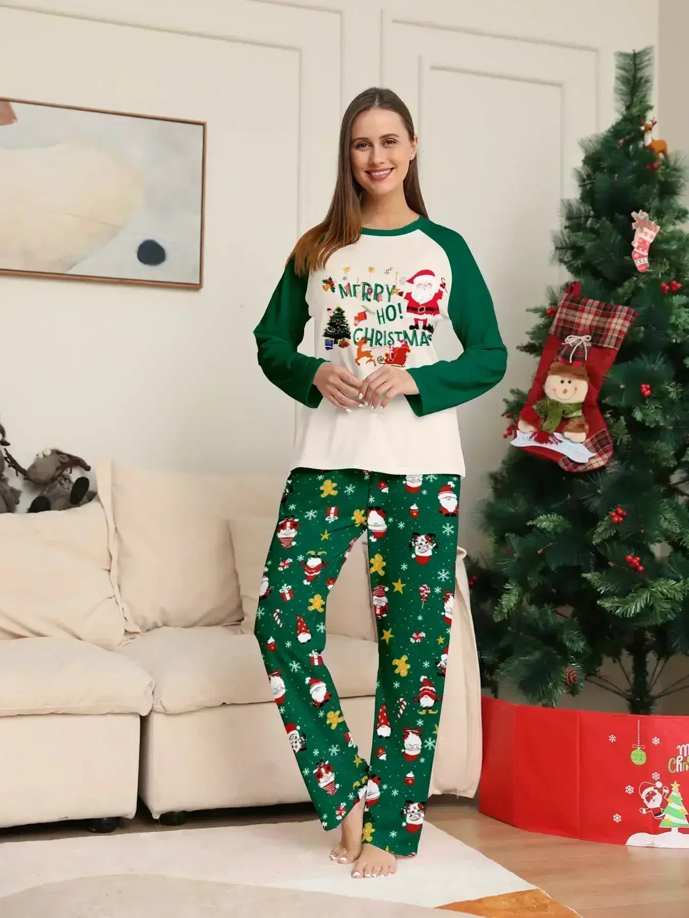 Xmas Gift Family Matching Outfits Green Allover Print Parent-child Christmas Pajamas Set Baby Boys Girls Costumes Party Pyjamas 241112