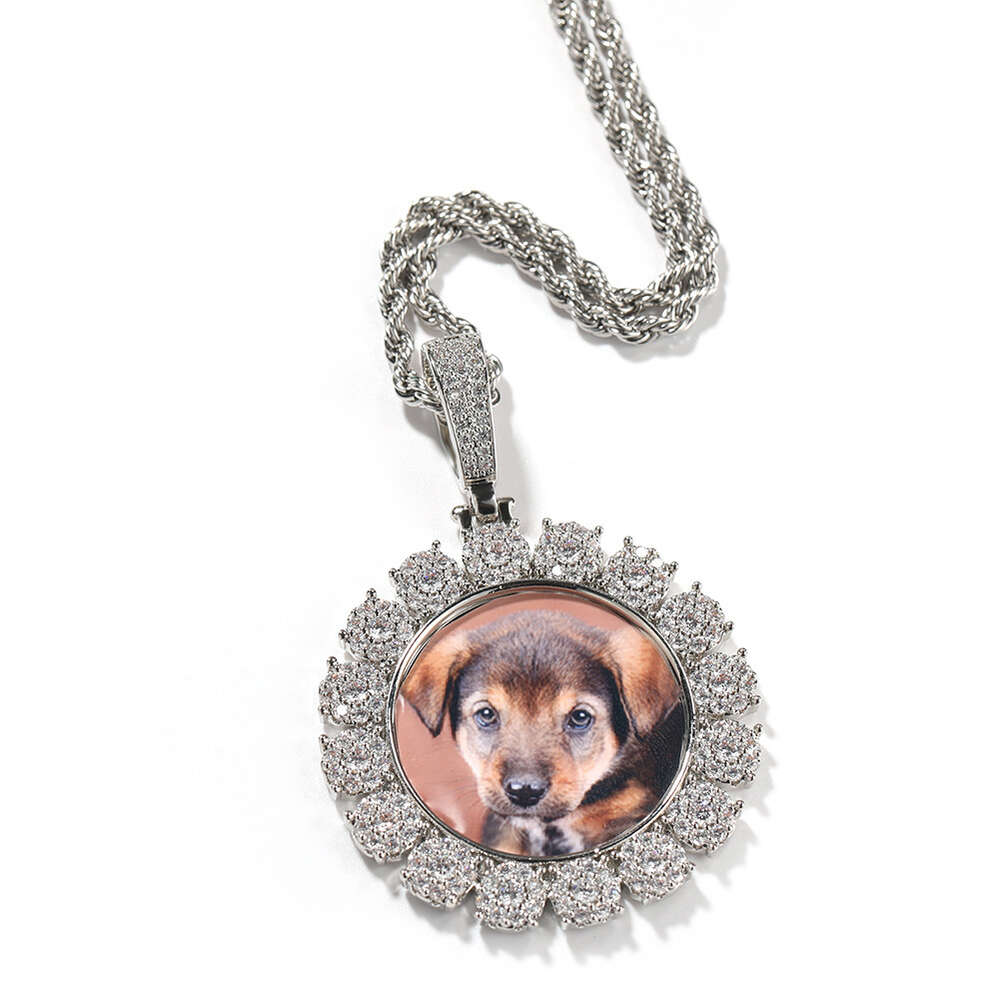 Top Quality Hip Hop Cute Custom Photo Round Frame Pendant Necklace Sparkly Cubic Zirconia Diy Picture Personalized Mens And Womens Necklaces Bling Cry