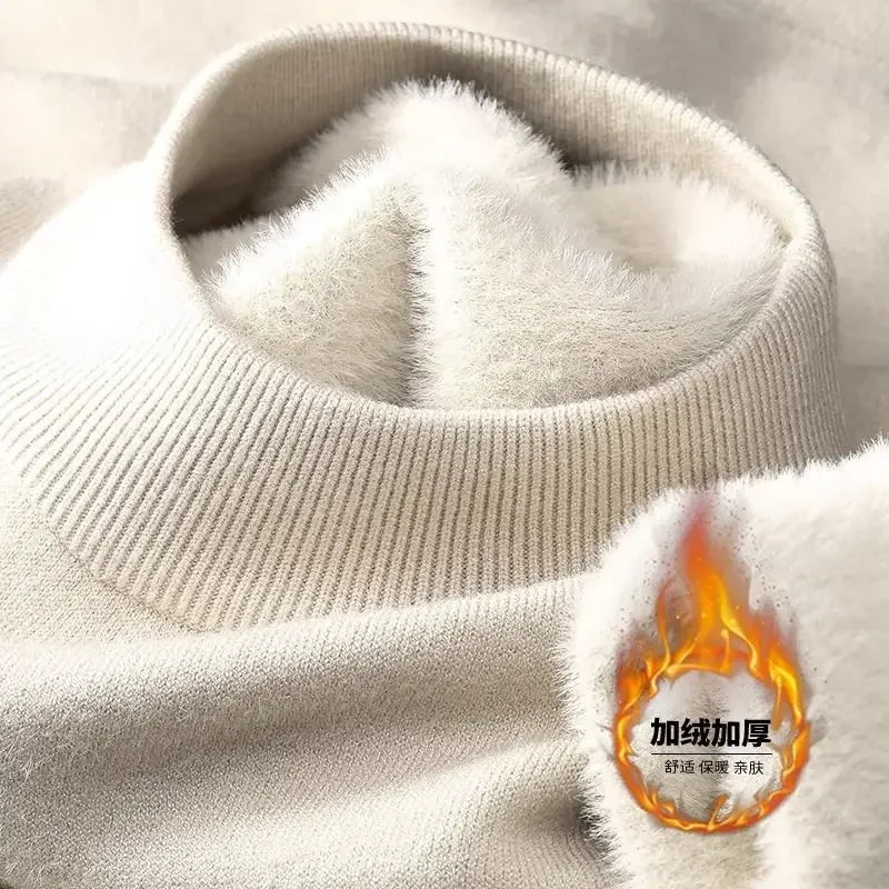 Plush mens knitted sweater with sea neck velvet pad warm solid latte autumn thick bottom casual O-neck sweater 241113