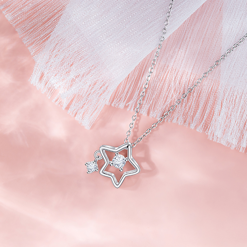 Unique Women's Stainless Steel Locket Necklace - Fashionable Tassel & Zircon Embellished Star Pendant