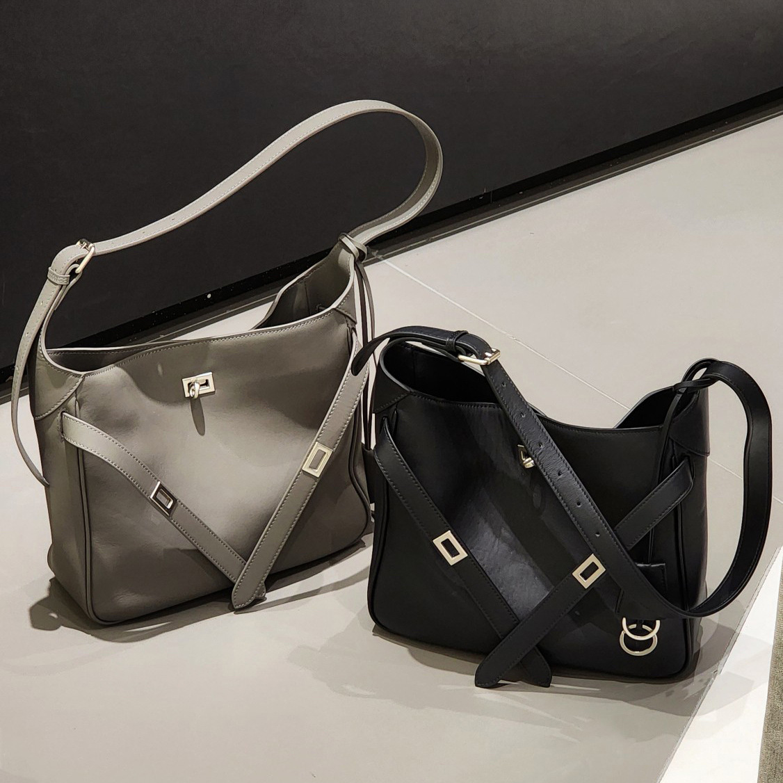 Top Layer Cowhide Underarm Design Women's Shoulder Bag Solid Color Handbag Genuine Leather Latest Style Genuine Leather