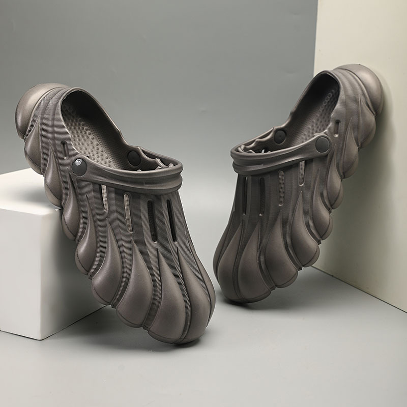 Litfun Casual Men's Slippers Summer Breathable Hollow Hole Shoes Flat Sandals EVA Outdoor Beach Cloud Slippers Home Bath Slides