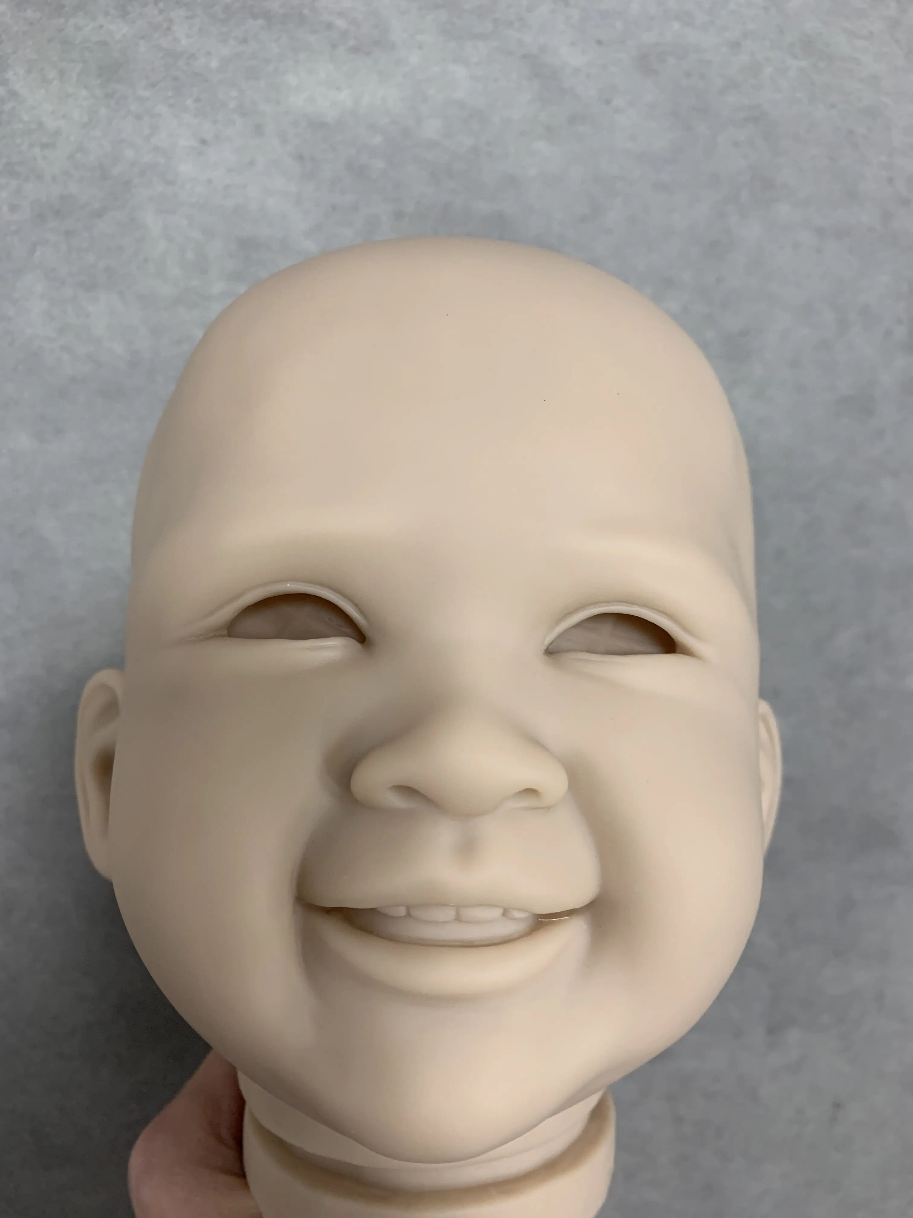 NPK 28inch Reborn doll kit Renata Soft vinyl fresh color with eyes and cloth body DIY Doll Part
