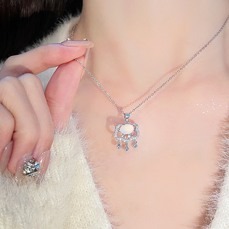 Women's Fashionable Stainless Steel Necklace Featuring Traditional Chinese Designs of Clouds & Peaceful Locks