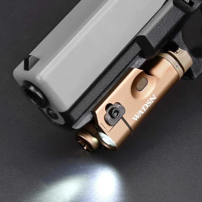 Tactical SF Weapon Gun Light Metal Sur XC1 XC2 Pistol Hunting D for Glock 17 18 19 22MINI Flashlight Reconnaissance Light W241112
