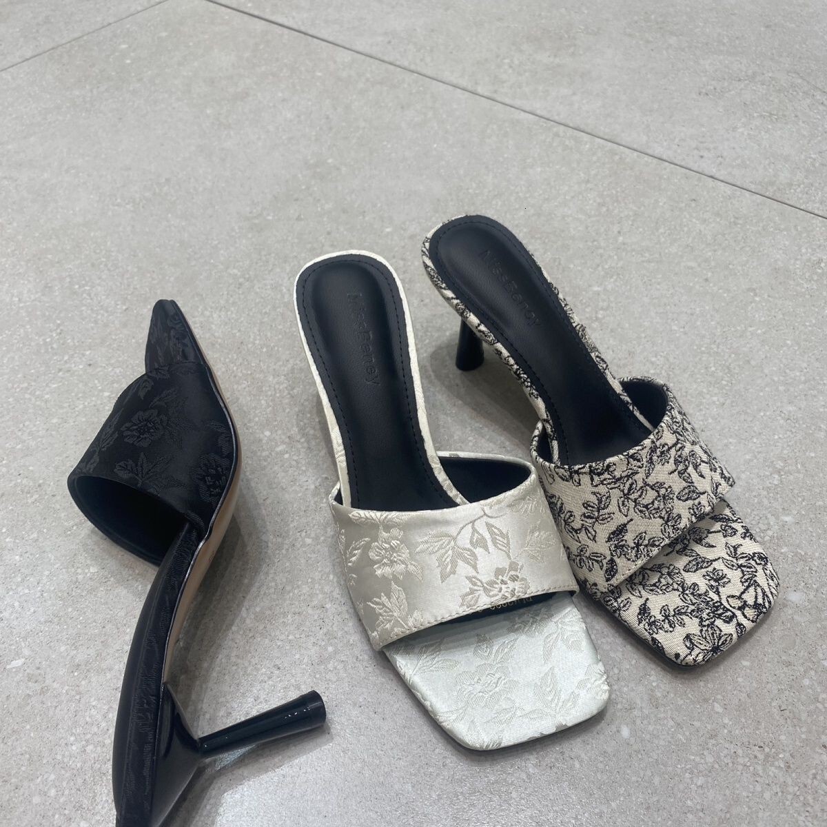 Chinese Style Embroidered Sandals For Women S Outerwear New Summer Super Hot Thick Heel Open Toe Flip Flop Ddmysheep Ddmysheep ddmythur