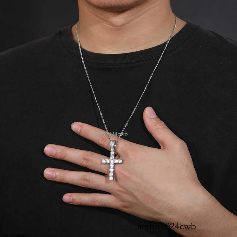Fine Jewelry Sterg Sier Pass Dia Tester 5mm Vvs Moissanite Classic Cross Pendant Necklace for Men Women