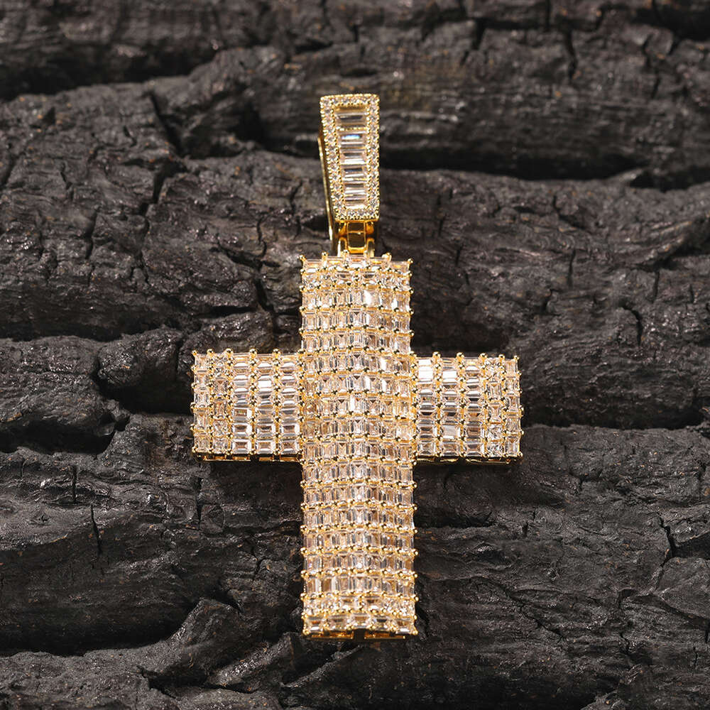 Top Quality Hip Hop New Square Cubic Zirconiaium Cross Pendant Necklace Punk Street Full Diamond Cool Mens Hip Hop Necklaces Iced Out Crystal Rapper J