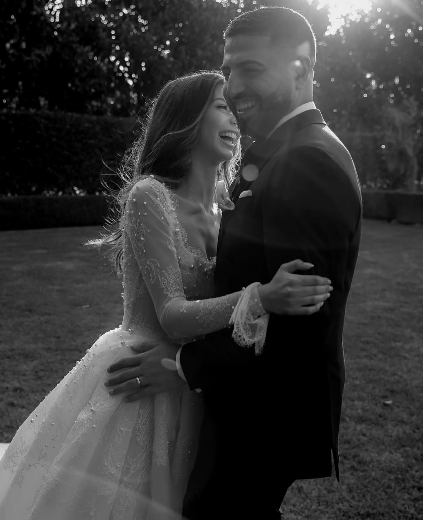 A E Dress For Bride Lace Long Sleeves Pearls Wedding Dresses Bridal Gowns Vestidos Novia Backless Country Robe De Mariage Bc19346 0219