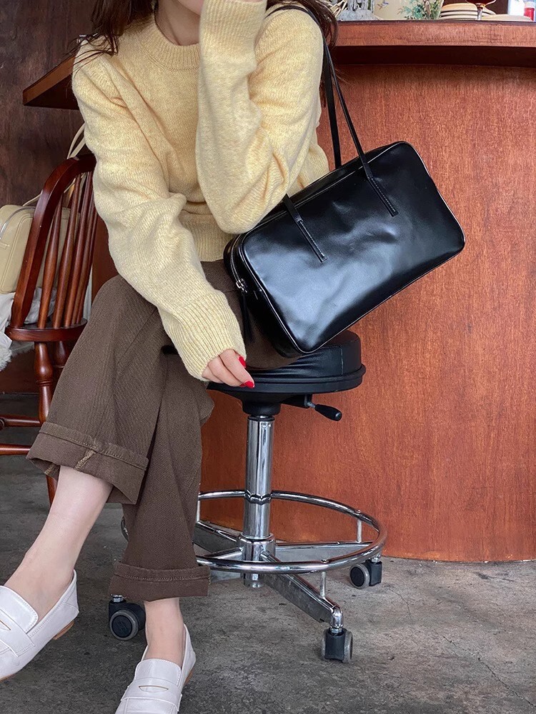 Simple Shoulder Capacity Real Leather Underarm New Worker Student Square Tote Women's Bag Patent Leather Zipper BagVoyage