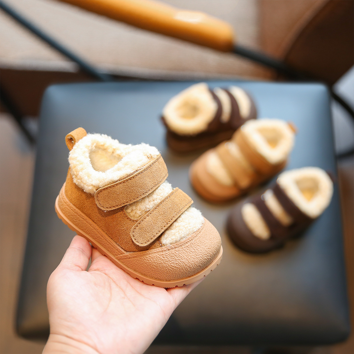 Children's sports plush winter children's cotton girls' lamb wool warm baby soft soled walking boys' shoes, free shipping dh910320