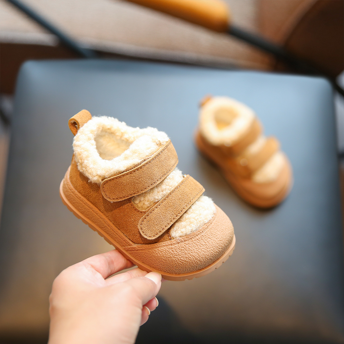 Children's sports plush winter children's cotton girls' lamb wool warm baby soft soled walking boys' shoes, free shipping dh910320