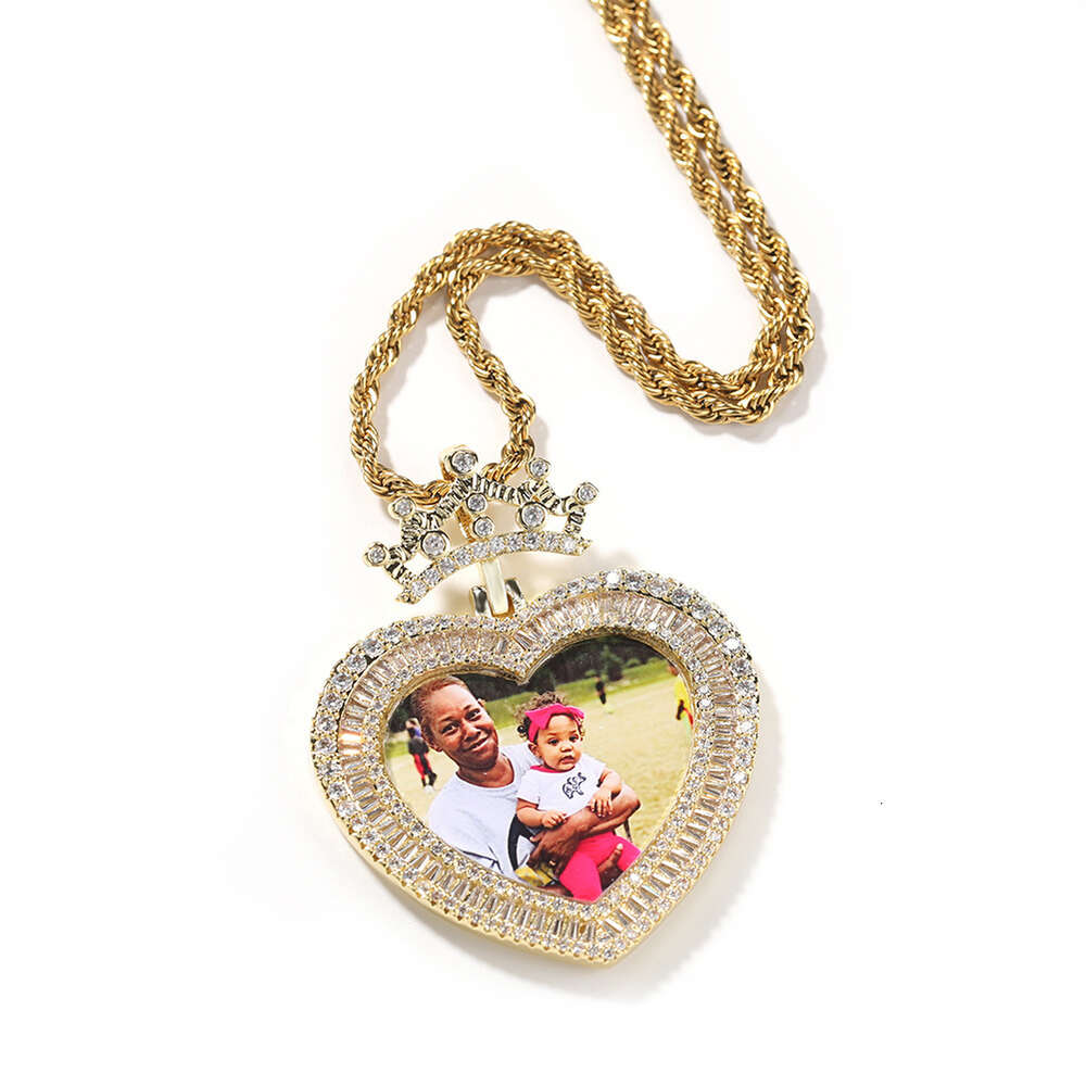 Crown Love Memory Photo Heart Frame Medal Pendant Necklace Top Quality Iced Out Cubic Zirconia Hip Hop Punk Custom Picture Personalized Bling Gemstone