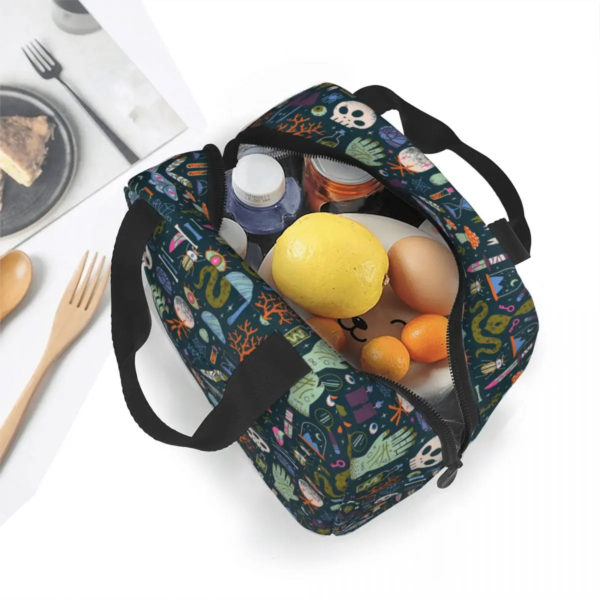 Retro Mystery Halloween Insulated Lunch Bags Skull Nazar Boncugu Theology Lunch Container Cooler Bag Tote Lunch Box Bento Pouch smile