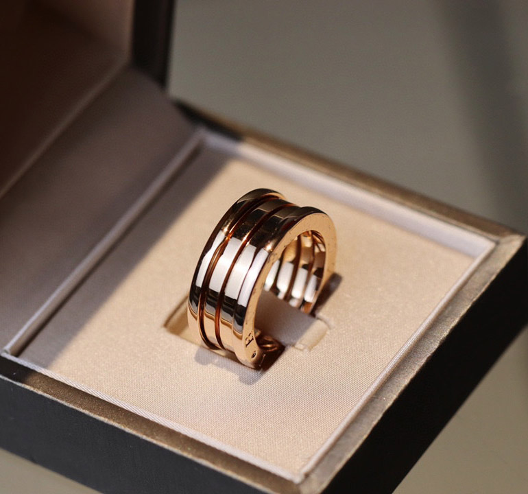 V gold material 2025 Luxury quality charm spring ring in 18k rose gold plated have stamp box PS3326A