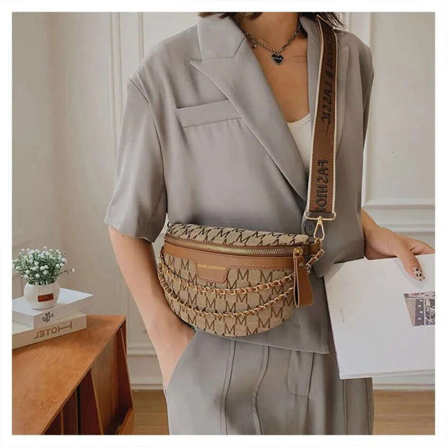 Fashion Pattern Fanny Pac For Women Stylish Letter Printed Chain Female Waist Pack Wide Strap Crossbody Bag 818b