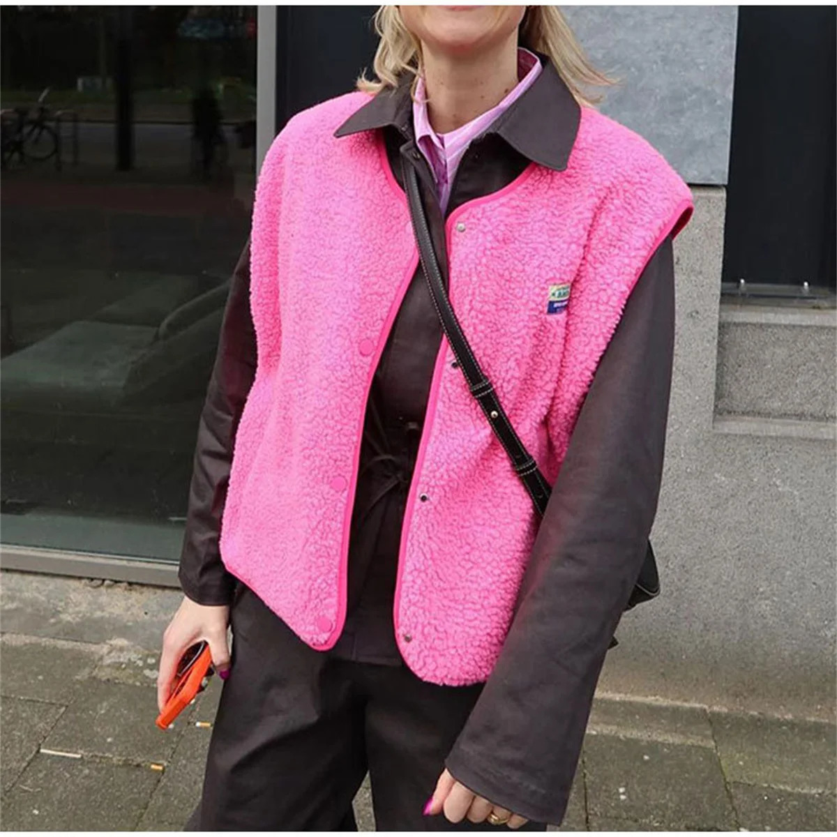 Womens fashion vest jacket 2024 autumn and winter V-neck solid single chest sleeveless jacket loose streetwear womens vest 241113