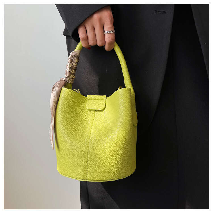 Travel Women's Bucket Bag Handbags 2023 Autumn Winter High Quality Fashion One Shoulder With Ribbon Female Messenger Bags Wallet