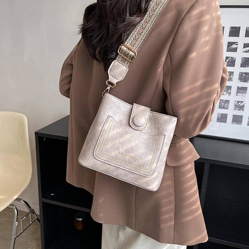 Shoulder Bags Fashion Large-capacity Bucket Crossbody For Women Casual Portable Messenger Bag Ladies Handbags Purses