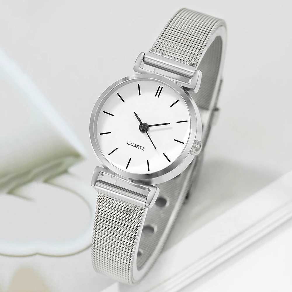 Womens Casual Quartz Watch Womens Fashion round Hands Quartz WatchXJ241109