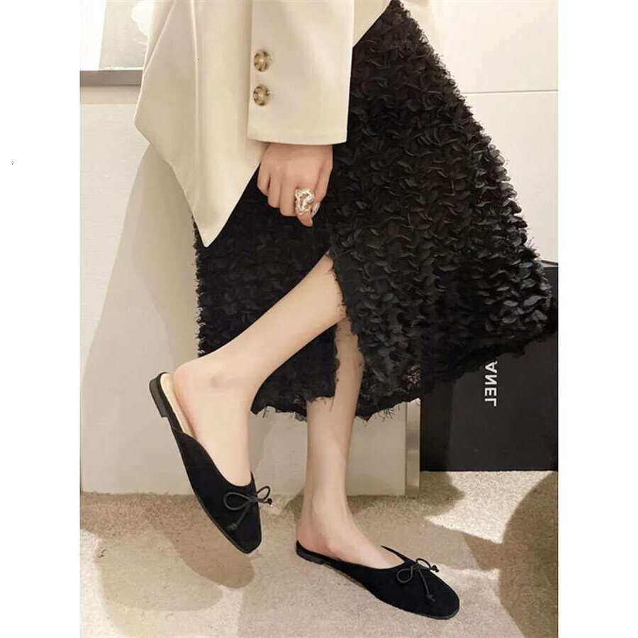 Female Shoes Butterfly-Knot Slippers Flat Cover Toe Low Slides ck 2025 Designer Soft Rubber Scandals Bonded Leather Bu 9b37
