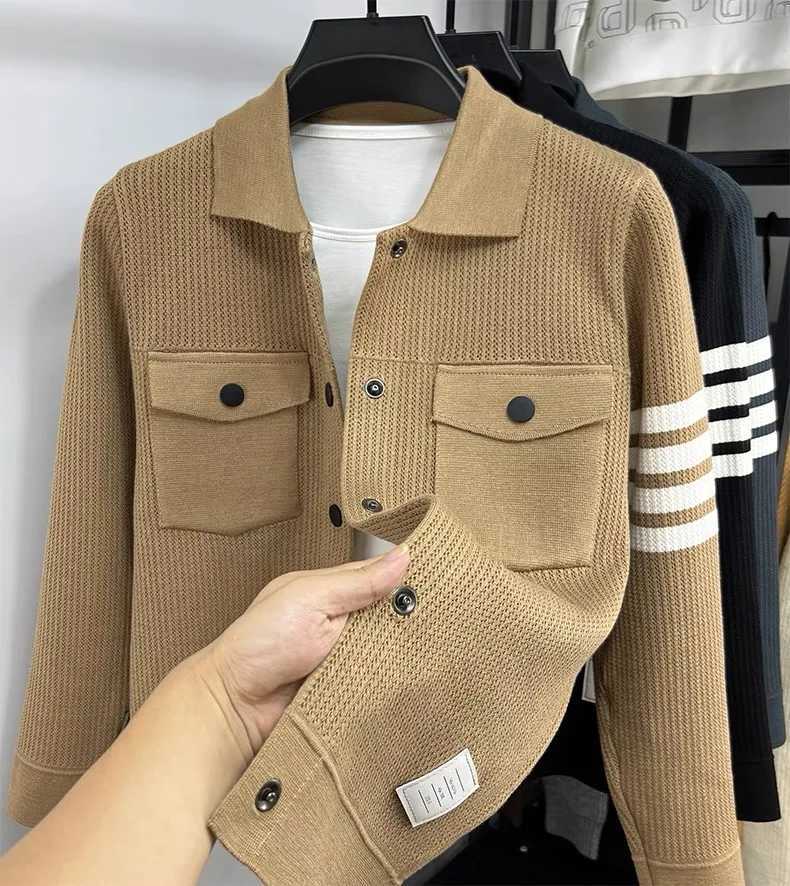 New Arrival Luxury brand mens pocket knitted jacket high-end fashion hardcover striped Korean casual spring and autumn sweater cardigan coat Z241112