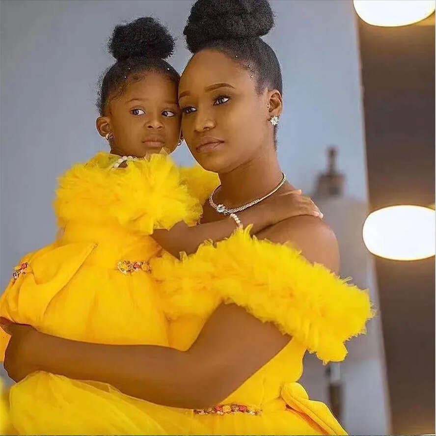 Yellow Puffy Little Kids Birthday Party Dresses Jewel Neck Ruffles Mother And Girl Princess Wer Girls Gowns Toddler Prom Dress 0509