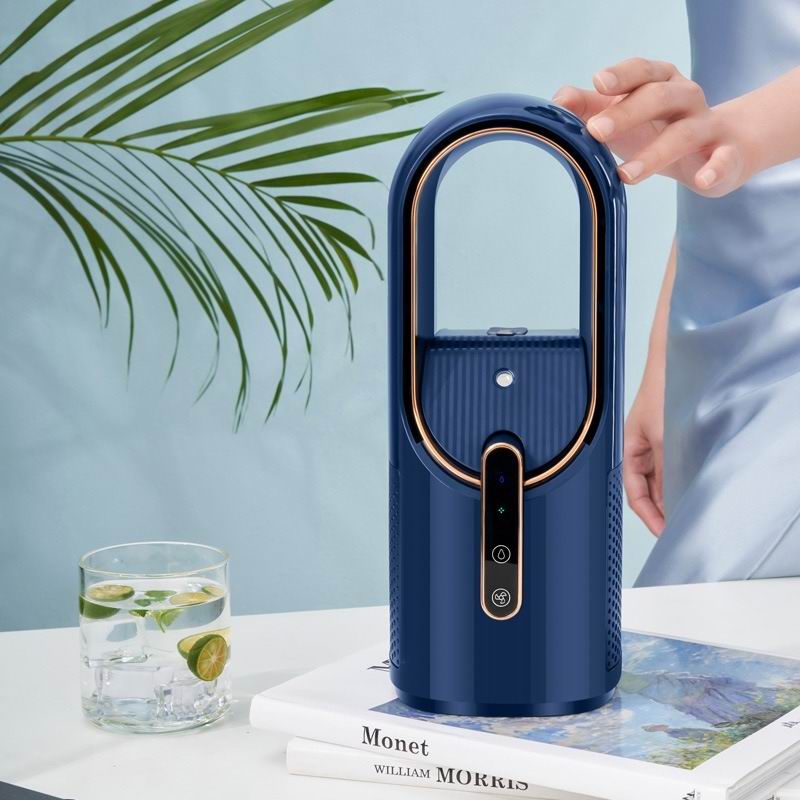 2024 New desktop USB bladeless rechargeable portable office mini humidification with spray electric fan