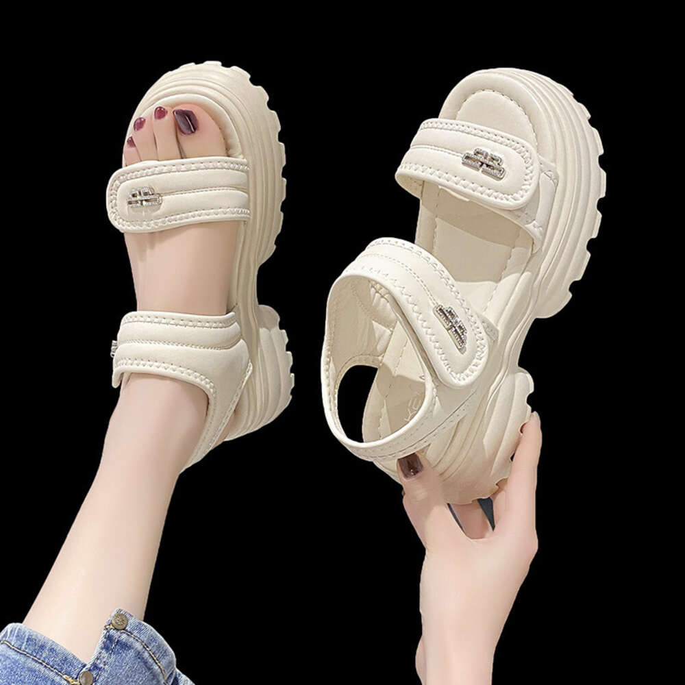 Sports 2024 Summer New Thick Sole Women's Matsuke Velcro Beach Sandals For Women