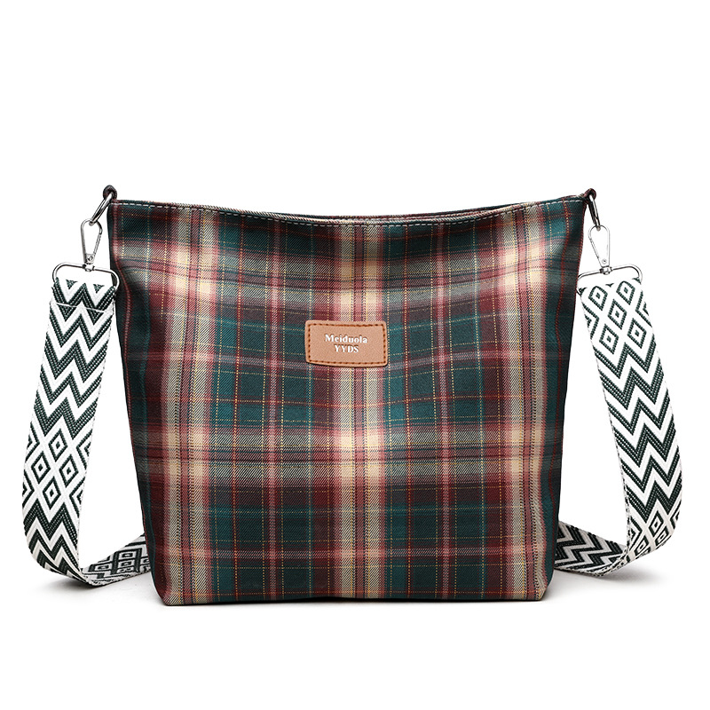 2025S Designer Fashion Shoulder Bags Plaid Pattern Zipper Closure Polyester Ed Clutch Purse Messenger Handbags