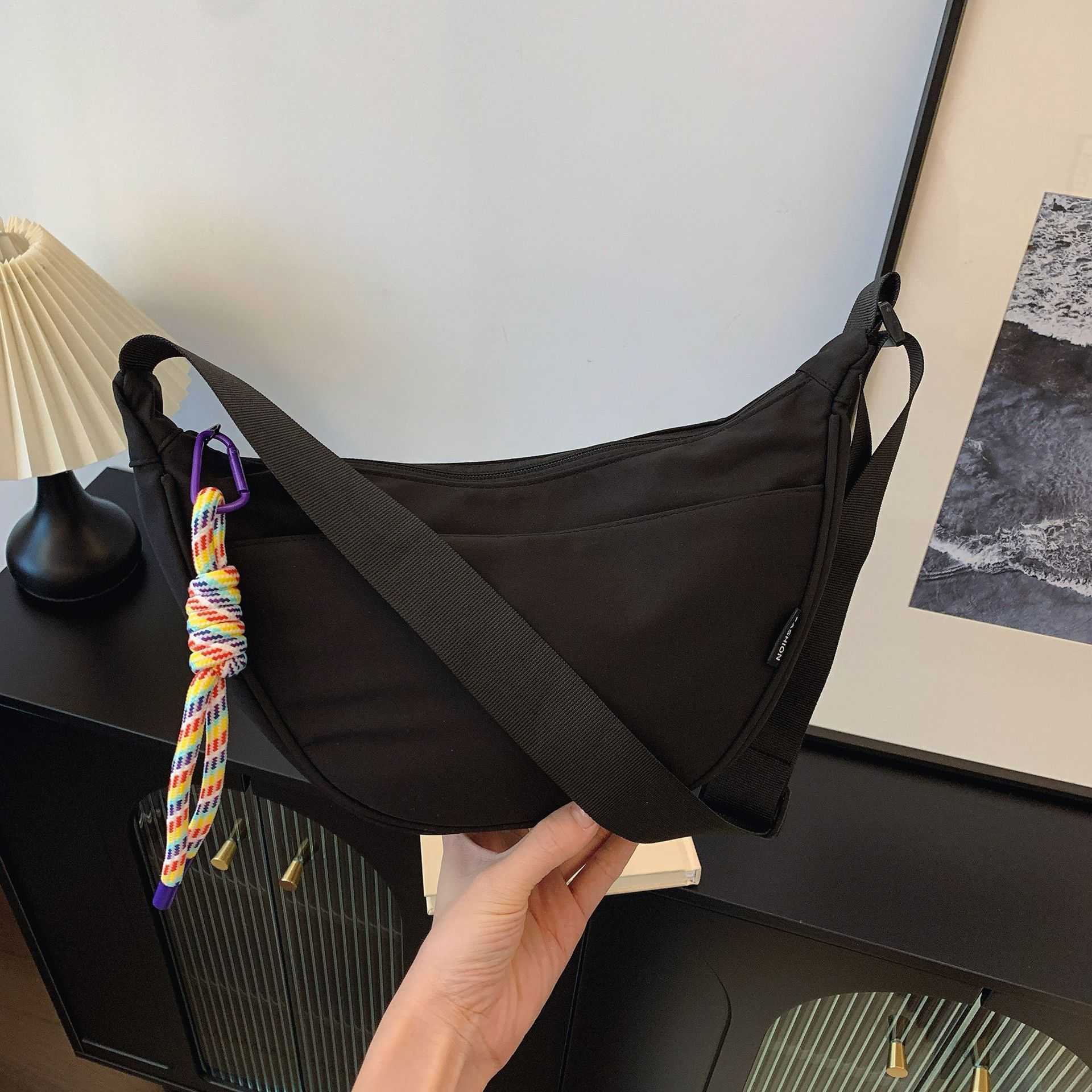 Casual bag, female trend, large capacity, new fashion, summer single shoulder crossbody bag, minimalist fabric bag, dumpling bag