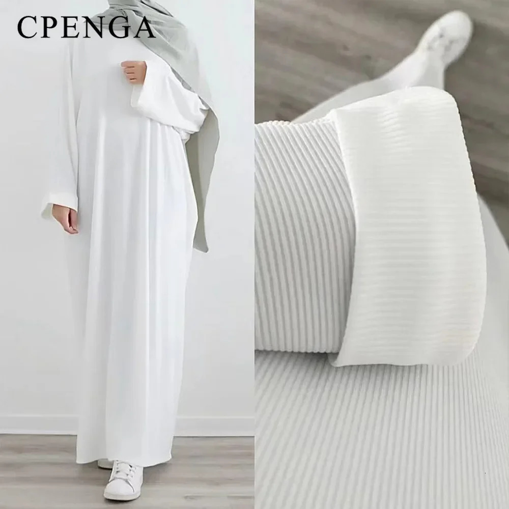 Autumn Winter Knitted Dress Muslim Womens Abaya Women Arab Modest Dress Warm Long Gown Islamic Clothing 241111