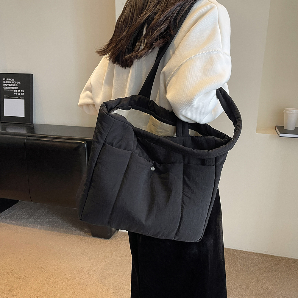 Large capacity Space Cloth Padded Shoulder Bag for Women 2023 Korean Fashion Designer Soft Trends Winter Handbags and Purses Y2k