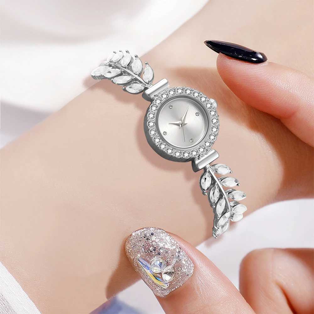 6PCS Silver Women Watch Light Luxury Dial Quartz Wristwatch Wheat Ear Telescopic Bracelet Strap Watch Jewelry Set Gift For GirlsXJ241109