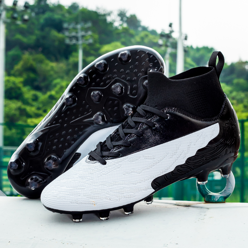 New Men's Soccer Shoes Training Football Boots Training Match Sport Sneakers High-top Ultra-light Non-slip Hot-selling Students