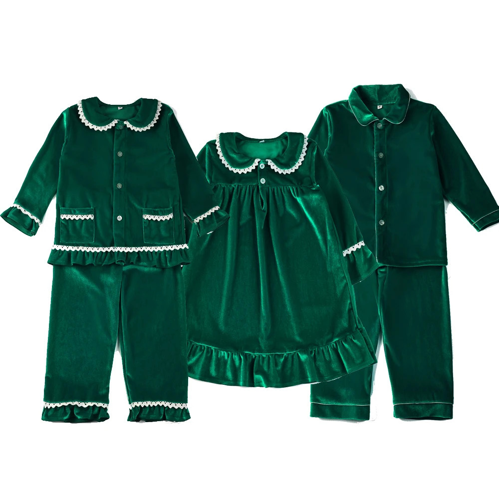 Matching Family Unisex Clothes Christmas Pyjamas Sets Soft Velvet Boys And Girls Ruffle Christmas Baby Pajamas Sets 241112