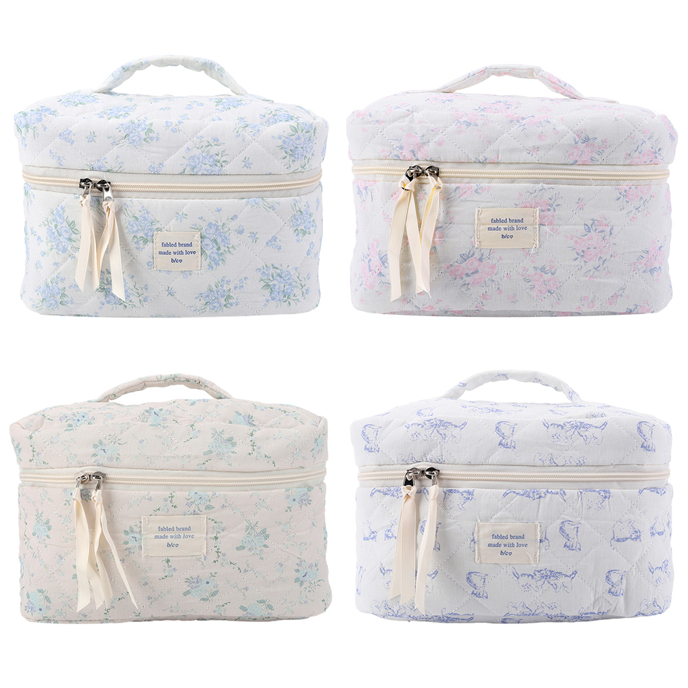 Women Floral Makeup Bag Large Capacity Quilted Cosmetic Organizer Bag Aesthetic Portable Cosmetic Pouch Soft for Outdoor Travel
