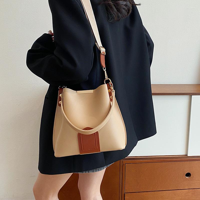 2025 NEW Drawstring Cross-border Textured Bucket Bag For Women Fashion Commuter Portable Shoulder Contrast Color Wide Strap Messenger zhanyishengli